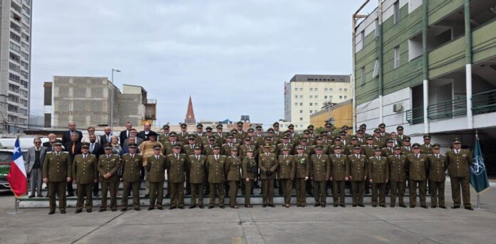 Carabineros homenajeó a sus suboficiales mayores en ceremonia realizada en Iquique