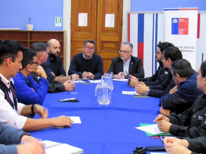 Mesa Regional de ADN CODIS sesiona para optimizar la identificación genética en Tarapacá