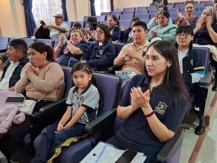 Nueve estudiantes de Tarapacá fueron reconocidos como booktubers por sus recomendaciones de lectura