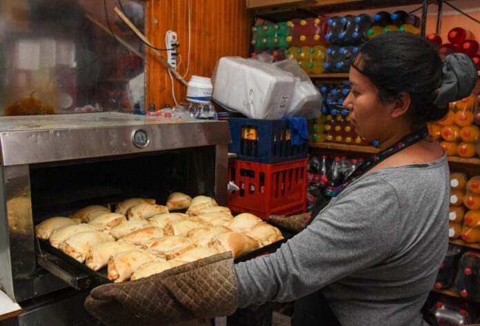 Concurso busca elegir la mejor empanada de pino de Alto Hospicio