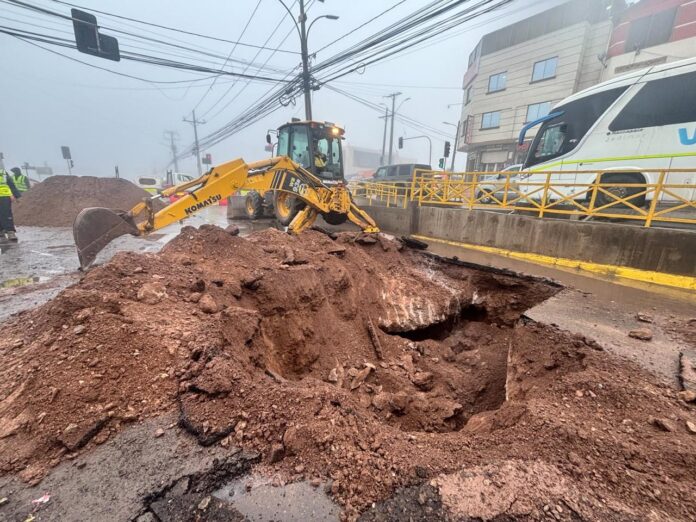 Municipio de Alto Hospicio finaliza reparación de socavón en avenida Las Américas