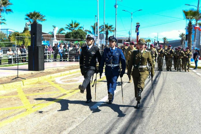 Alto Hospicio realizó desfile cívico-militar en homenaje a las Glorias del Ejército