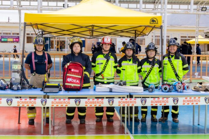 SLEP Iquique y Bomberos firman convenio para fortalecer la seguridad en establecimientos educacionales