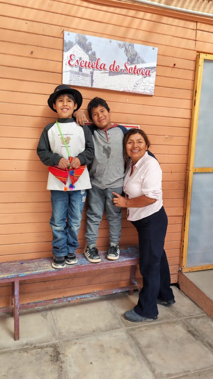 Estudiantes de la Escuela de Sotoca destacan la tradición y el orgullo aymara en Fiestas Patrias