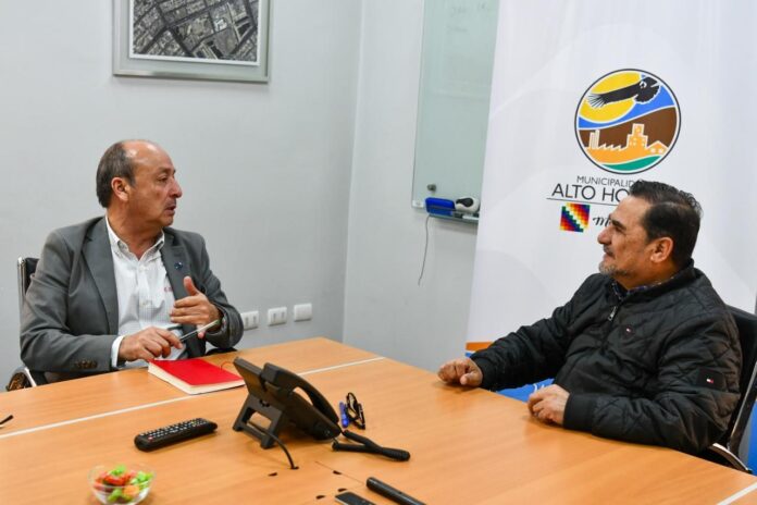 Municipio de Alto Hospicio y Corfo abordan avances en proyectos de infraestructura y apoyo a emprendedores