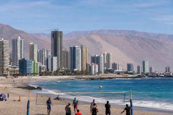 Iquique ratifica preparación para los Juegos Sudamericanos de Playa ante la Asamblea de Odesur