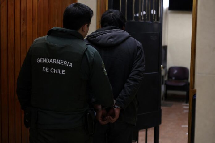 Prisión preventiva para hombre acusado de agredir a su madre con un serrucho en Hualaihué