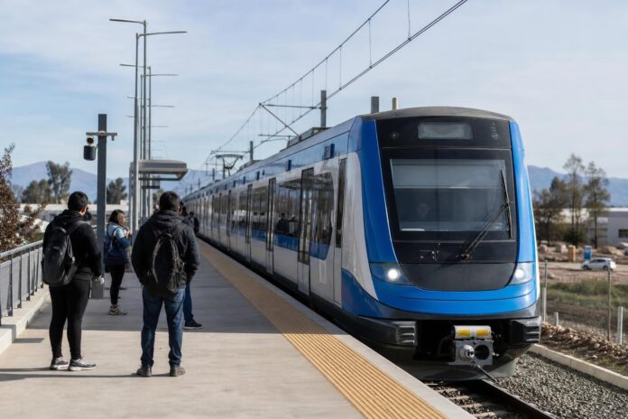 Gobierno confirma para noviembre de 2028 la inauguración del tramo Talagante-Lo Errázuriz del Melitrén