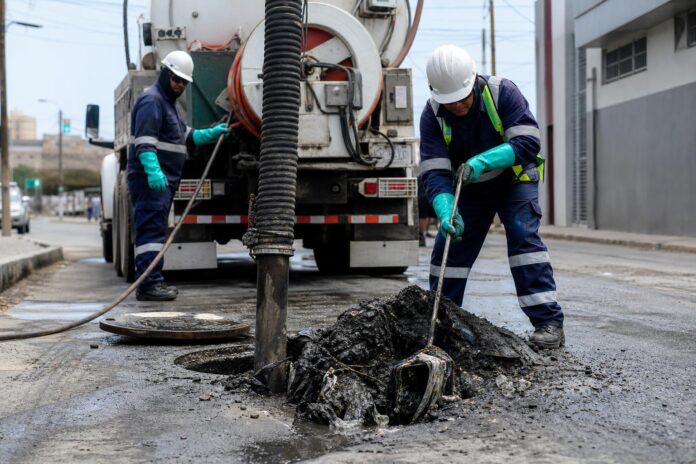 Más de 217 toneladas de residuos han sido retiradas del alcantarillado de Iquique este año
