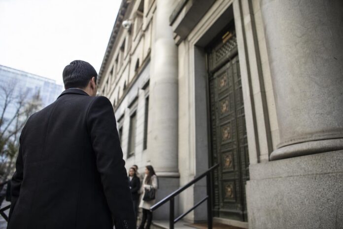 Corte de Concepción deja sin efecto arresto domiciliario nocturno de exjefe de la Defensoría de Los Ángeles