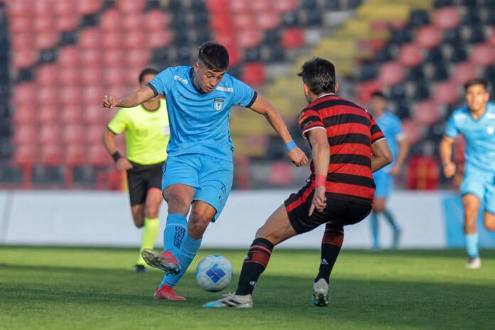 Deportes Iquique vence 2-1 a Rangers y se acerca a la zona de liguilla