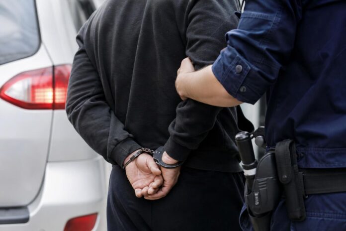 Formalizan a sujeto acusado de amenazar de muerte a menores y vecinos en Punta Arenas