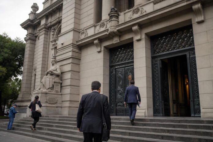 Partido Radical recurre al Tribunal Constitucional para evitar su disolución