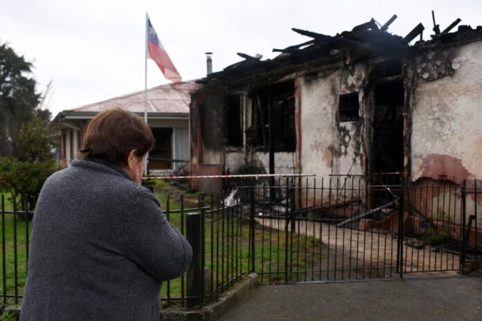 Kast instruye revisar condiciones de hogares de adultos mayores tras incendio en Pitrufquén