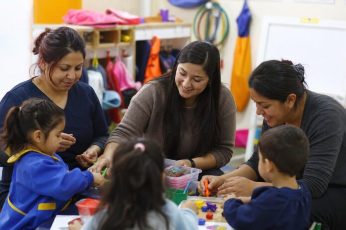 Convenio fortalece el rol de las familias en la educación inicial de Pica