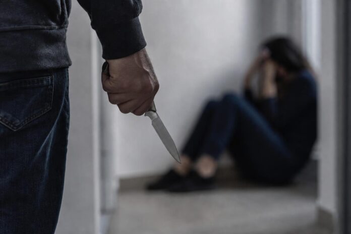 Condenan a 12 años de cárcel a hombre que apuñaló a su expareja en Coronel