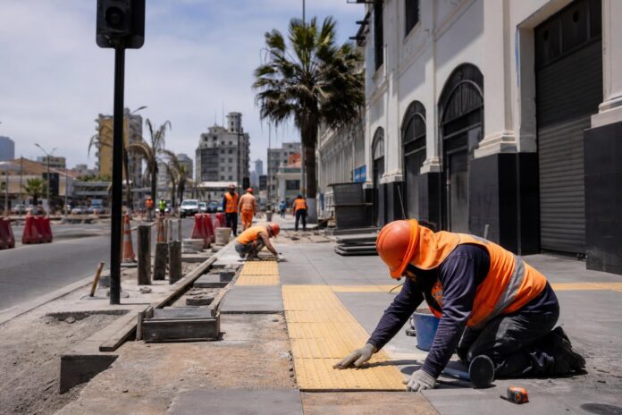 Obras de accesibilidad en el entorno del Mercado Centenario alcanzan un 70% de avance