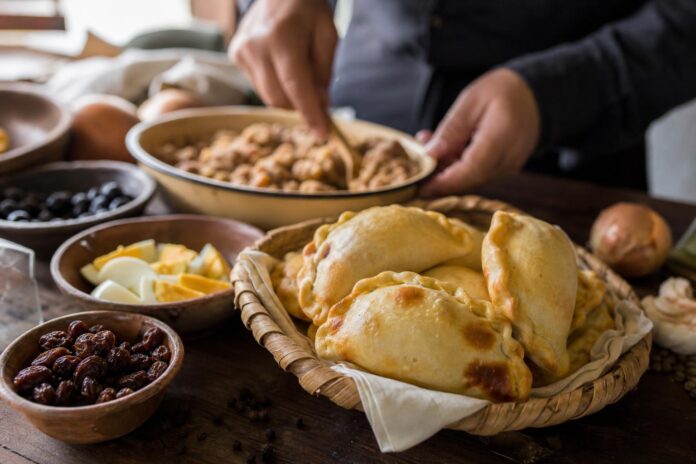 Empanada de pino: el origen del clásico de la gastronomía chilena