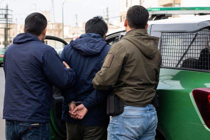 Detienen en Iquique a hombre acusado de violación ocurrida al interior de un bus