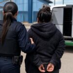 Mujer queda en prisión preventiva tras ser formalizada por agredir y amenazar a sus tres hijos en Alto Hospicio
