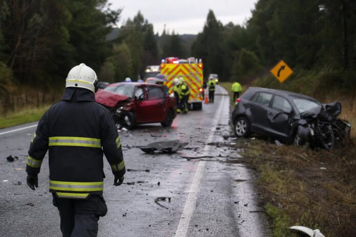 Dos personas mueren y tres quedan graves tras colisión frontal en ruta Valdivia-Paillaco