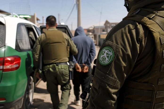 Tres detenidos tras operativo antidrogas en Alto Hospicio: dos tenían órdenes vigentes por homicidio