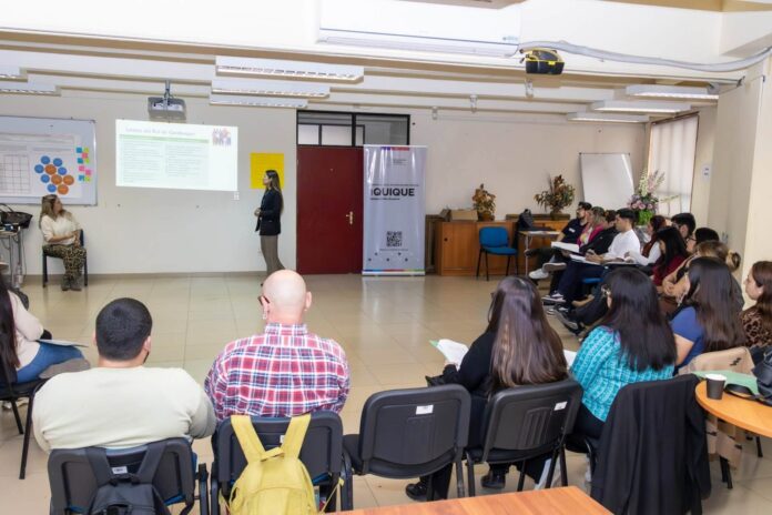 SLEP Iquique forma a 28 agentes comunitarios para prevenir el suicidio en comunidades educativas