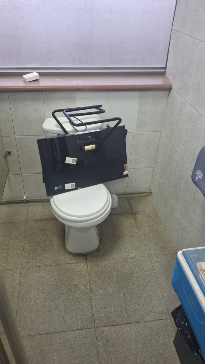 Retienen a sujeto que intentó robar cuatro monitores desde CESFAM de Alto Hospicio