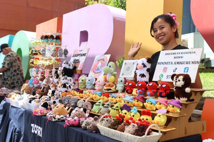Catorce emprendedores de Sercotec Iquique exhiben sus productos en Mall ZOFRI