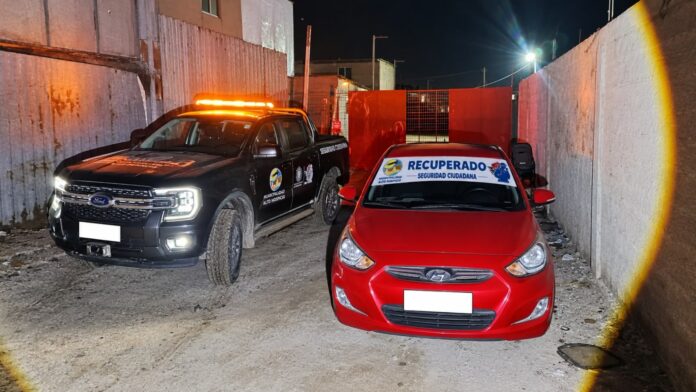 Seguridad Municipal localiza automóvil robado en sector El Boro