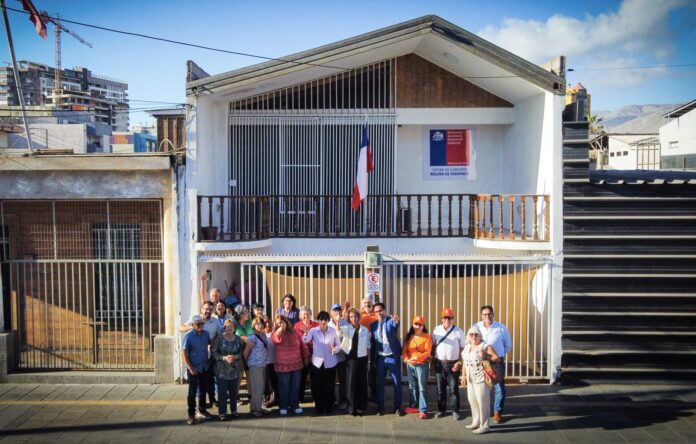 Seremi de Gobierno inicia actividades en nuevas oficinas con diálogo junto a dirigentes sociales de Tarapacá
