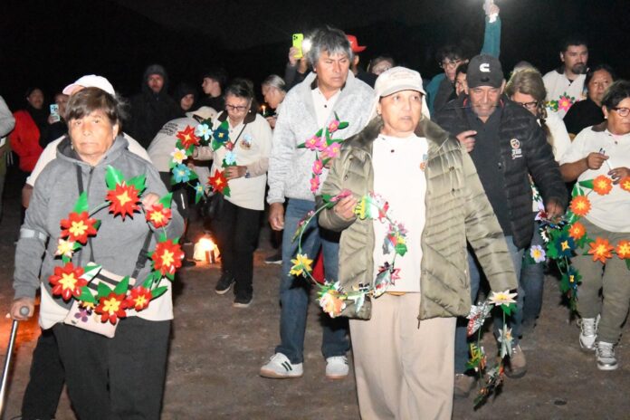 Teatro popular y romería rescatan la memoria de Huantajaya en Alto Hospicio