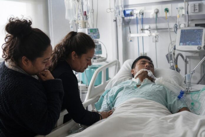 Familia de joven internado en la UTI del Hospital de Iquique reúne fondos para adquirir marcapasos diafragmático