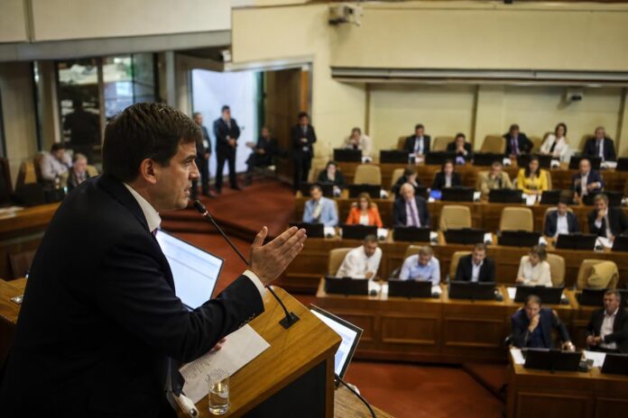 Schalper exige definiciones a Bachelet ante eventual nuevo liderazgo opositor