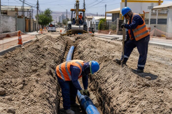 Obras de renovación de redes de agua potable en avenida Salvador Allende alcanzan 53% de avance