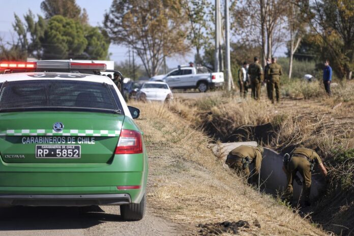 Dos carabineros resultan lesionados tras caer a una zanja durante persecución en Putaendo