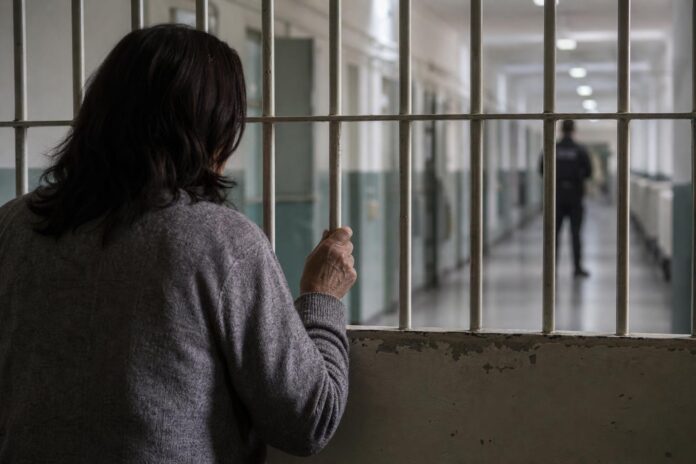 Tohá propone salida humanitaria para presos terminales, incluidos condenados por violaciones a los DD.HH.