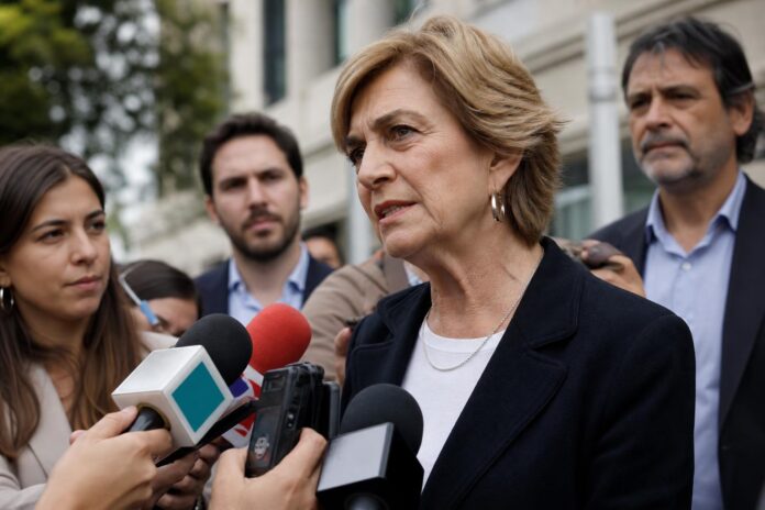 Evelyn Matthei cuestiona respaldo de Kast a ministro de Justicia por rebaja de penas