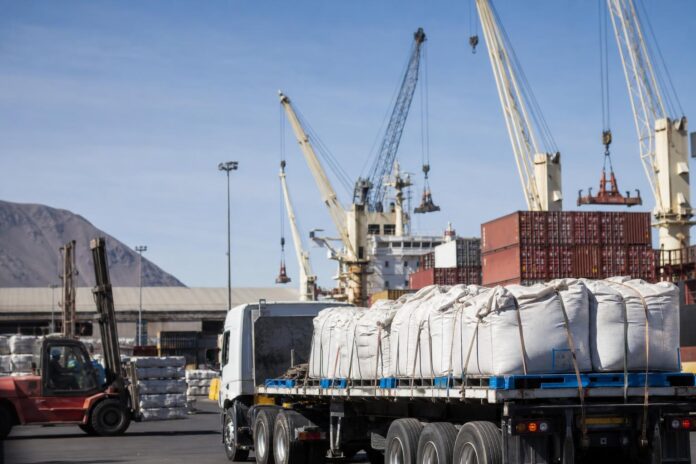 Puerto de Iquique movilizó más de 633 mil toneladas de carga boliviana hasta agosto de 2026