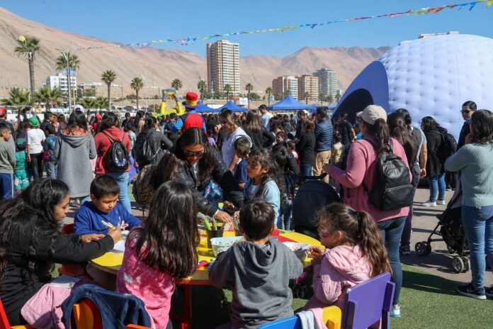Miles de familias participaron en jornada por los derechos de la infancia en Playa Brava