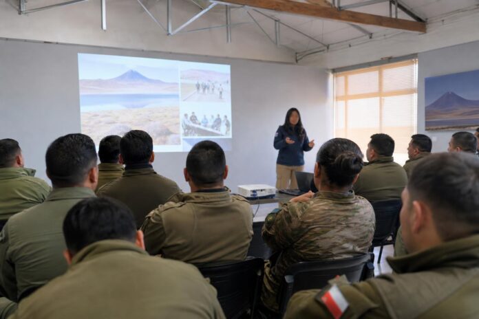 Fuerza de Tarea “Tarapacá 83” recibe capacitación en derechos humanos y protección ambiental en Colchane