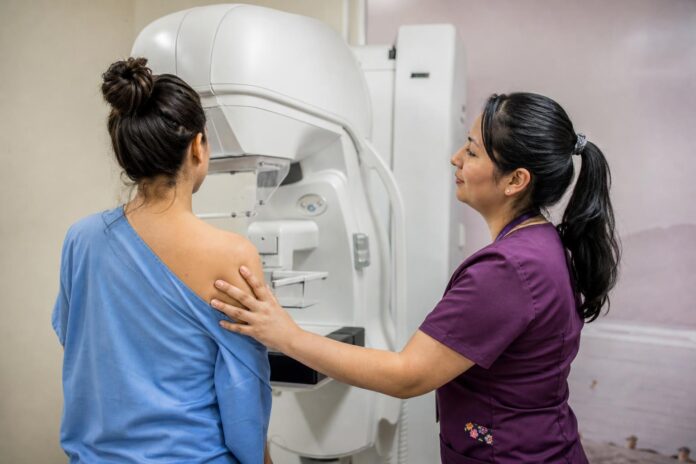 Seremi de Salud llama a reforzar la detección temprana del cáncer de mama en Tarapacá