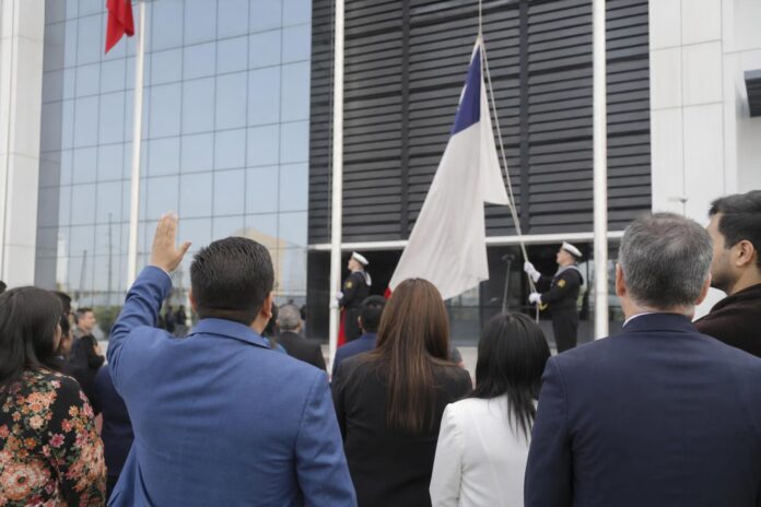 Tarapacá inicia el mes evangélico con izamiento de bandera en el Gobierno Regional