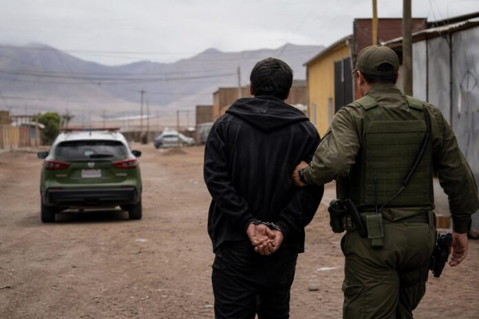 En prisión preventiva queda imputado por intimidar con un cuchillo a cuatro niños durante robo en Alto Hospicio