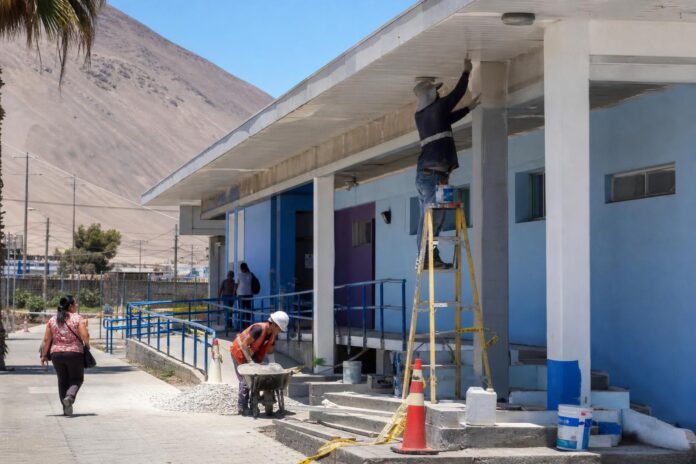 Inician obras de recuperación en el Cesfam Videla de Iquique tras daños por lluvias