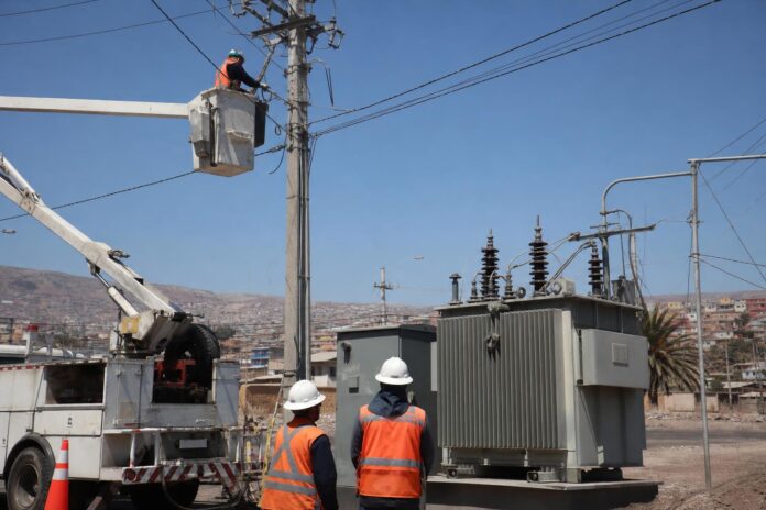Refuerzan la red eléctrica en el sector sur de Iquique con nuevas obras