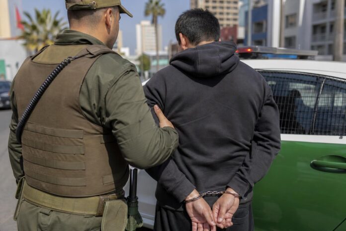 Detienen a hombre con 232 gramos de pasta base de cocaína en Iquique