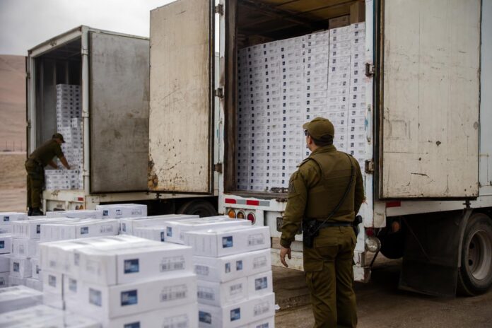 Carabineros incauta 85 mil cajetillas de cigarrillos tras hallar dos camiones abandonados en Cancosa