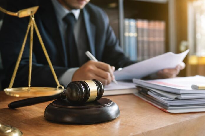 Defensa de médico condenado pide anular sentencia y cuestiona uso de inteligencia artificial
