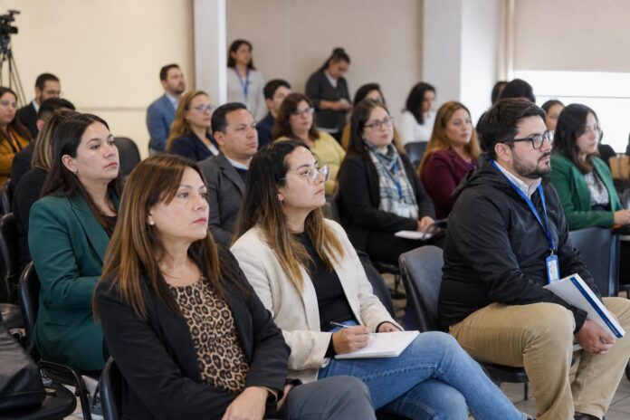 SENCE Tarapacá aborda desafíos de capacitación e inserción laboral en diálogo regional